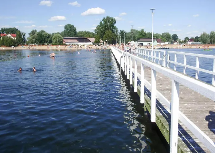 In For 6 Persons 別荘